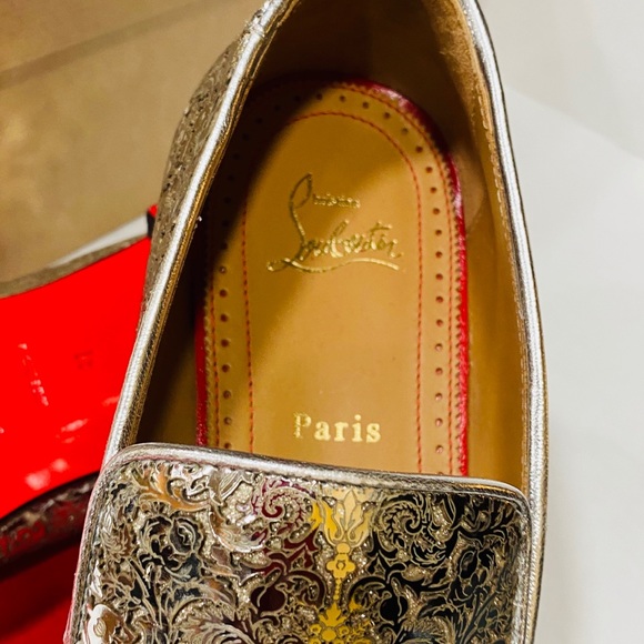 Louboutin
Dandelion Flat Sp/Laser Rococo Nap Lam - Picture 10 of 14